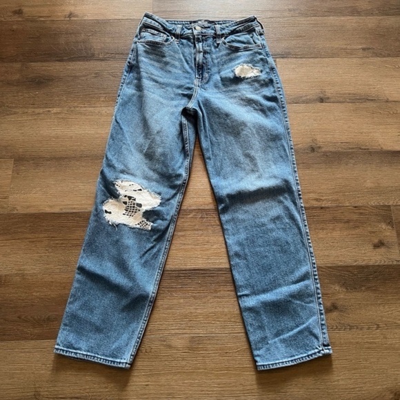 Upcycled Hollister Ultra High Rise Vintage Straight Jeans with Lace - Picture 2 of 11